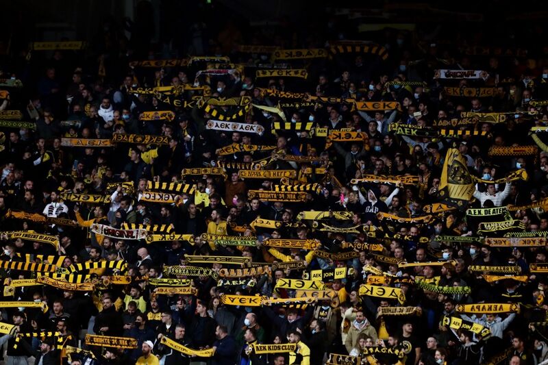 File:Fcb-ultras.jpg