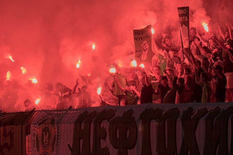 File:Bizancio-supporters.jpg
